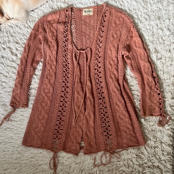 For Love and Lemons x Knitz - Wythe Cardigan in rose - Picture 4 of 8